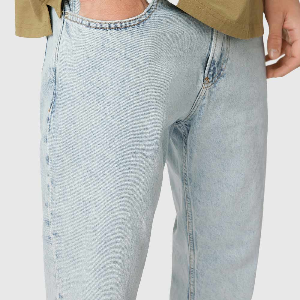 Authentic Straight - Denim Light*