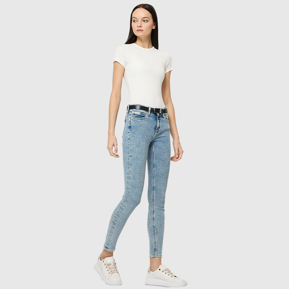 Mid Rise Skinny - Denim Light*