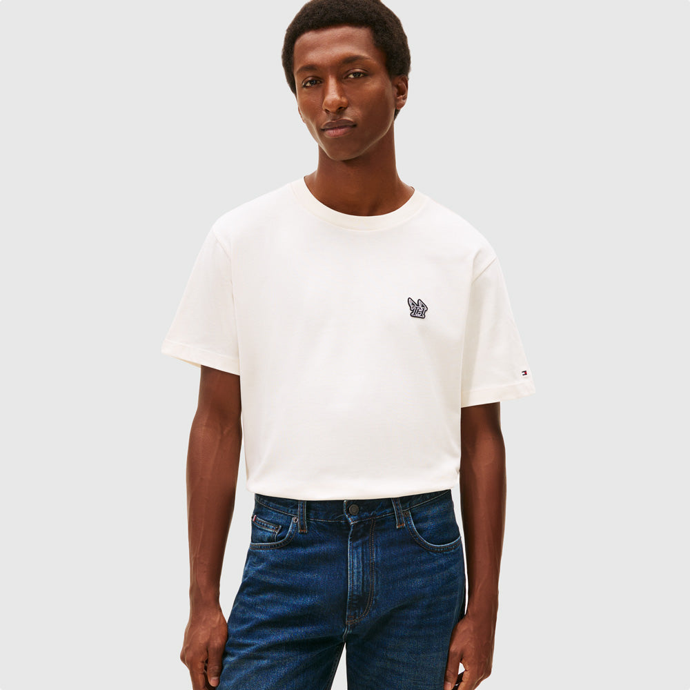EGDE ATHLEISURE※L Tommy Hilfiger Athleisure Badge T-Shirt - Ivory |ThirdBaseUrban