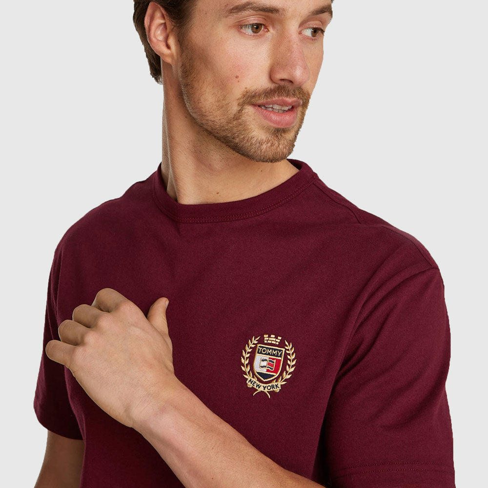 Crest Flag T-Shirt - Rouge