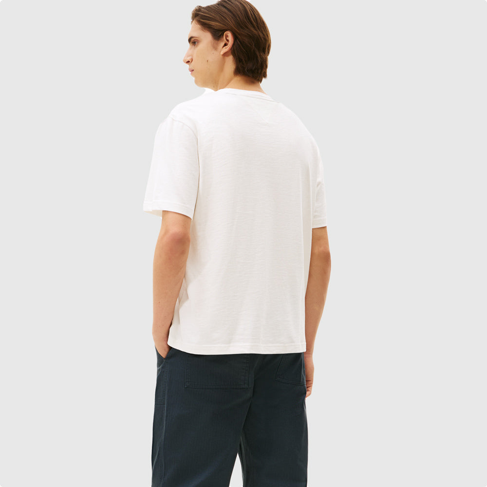 Small Crest Graphic T-Shirt - Ecru