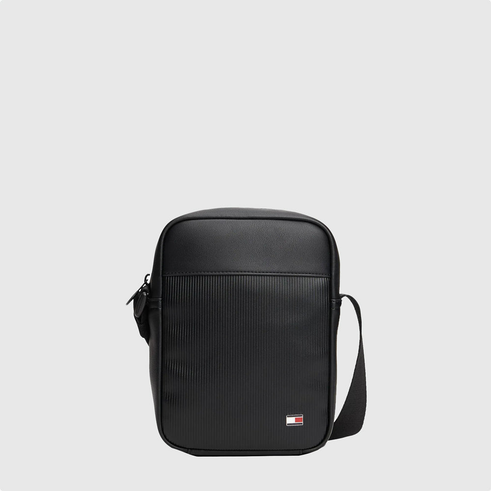 Tommy Hilfiger Flag Mini Reporter - Black |ThirdBaseUrban