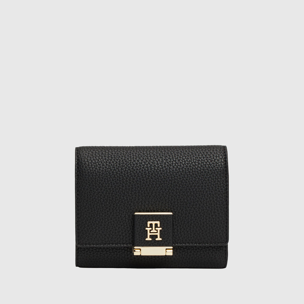 Tommy Hilfiger  Her Flap Wallet - Black |ThirdBaseUrban