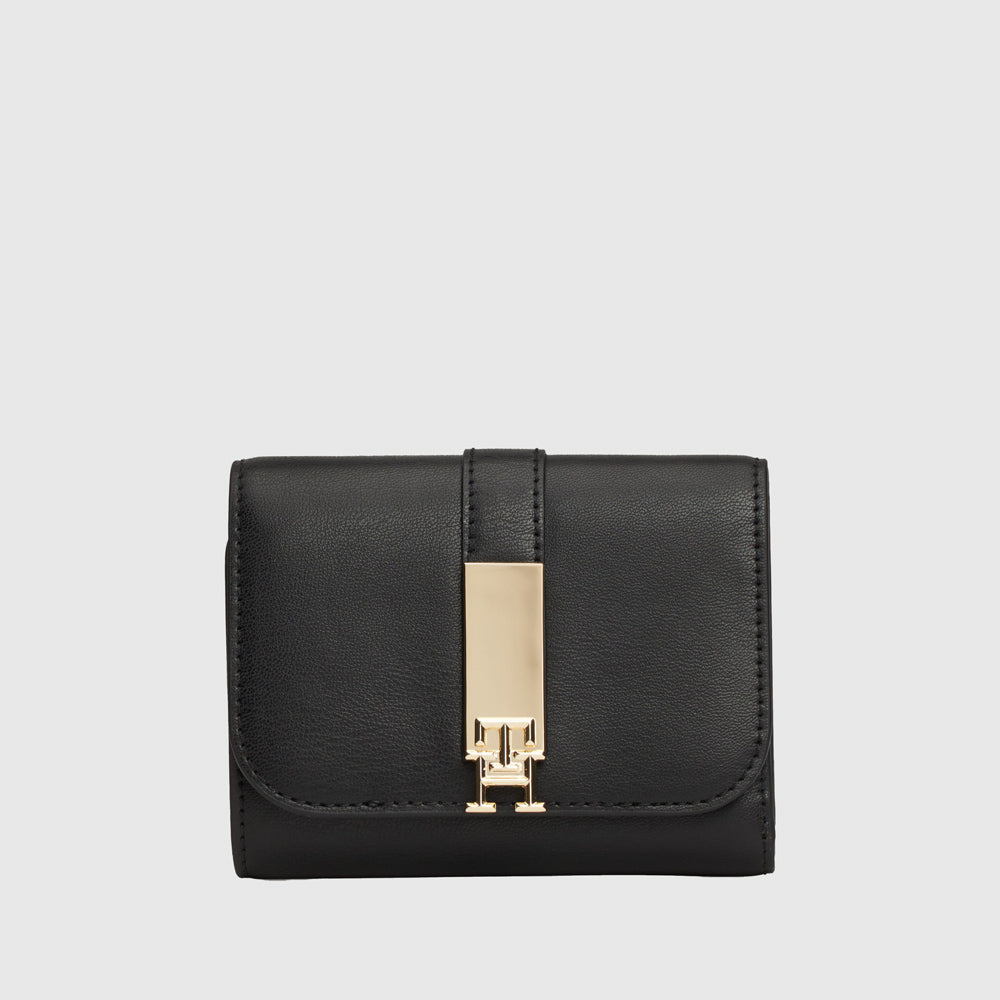 Tommy Hilfiger Heritage Flap Wallet - Black |ThirdBaseUrban