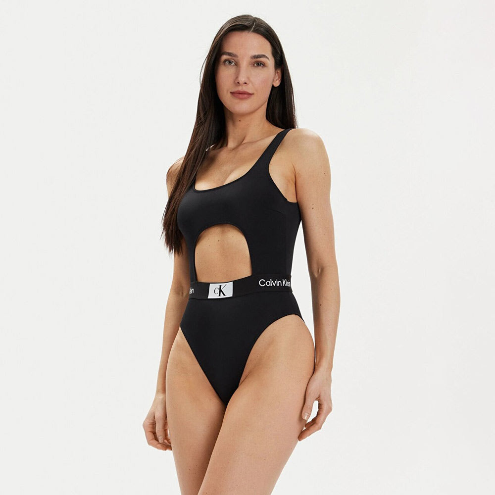 Cut Out One Piece Swimsuit - Black