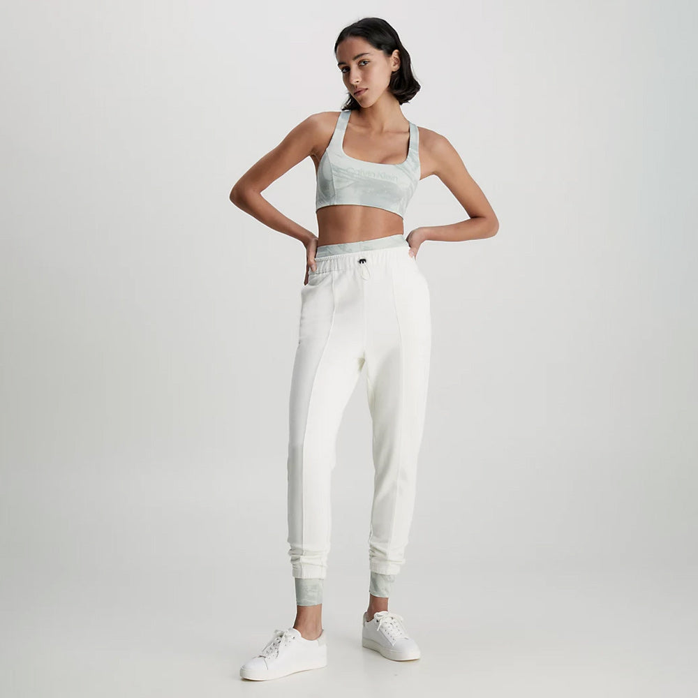 Performance Relaxed Joggers- White