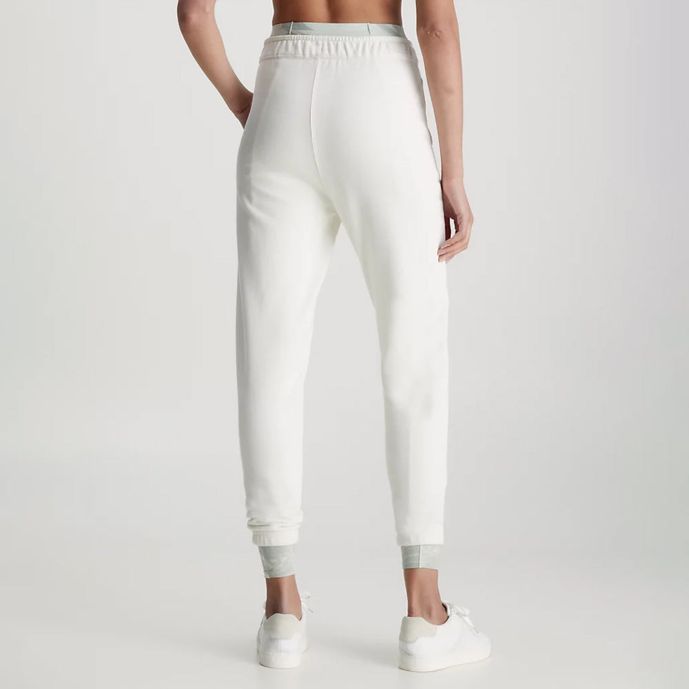 Performance Relaxed Joggers- White