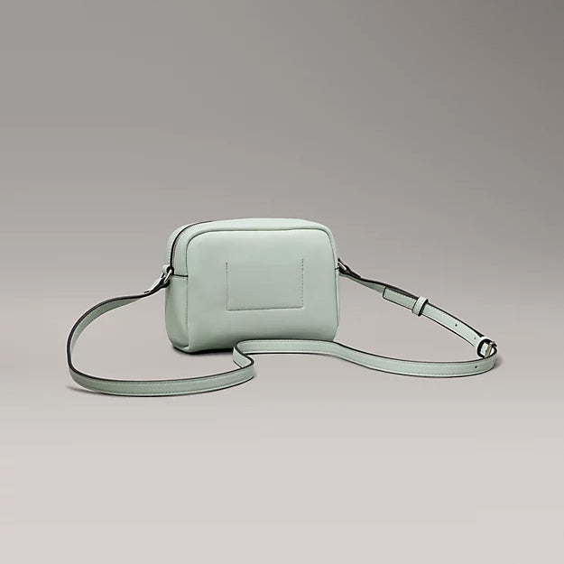 Sculpted Camera Bag - Light Green