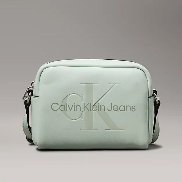 Sculpted Camera Bag - Light Green