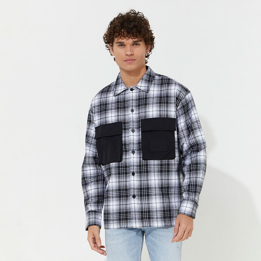 Contrast Pocket Check Overshirt- Black & White