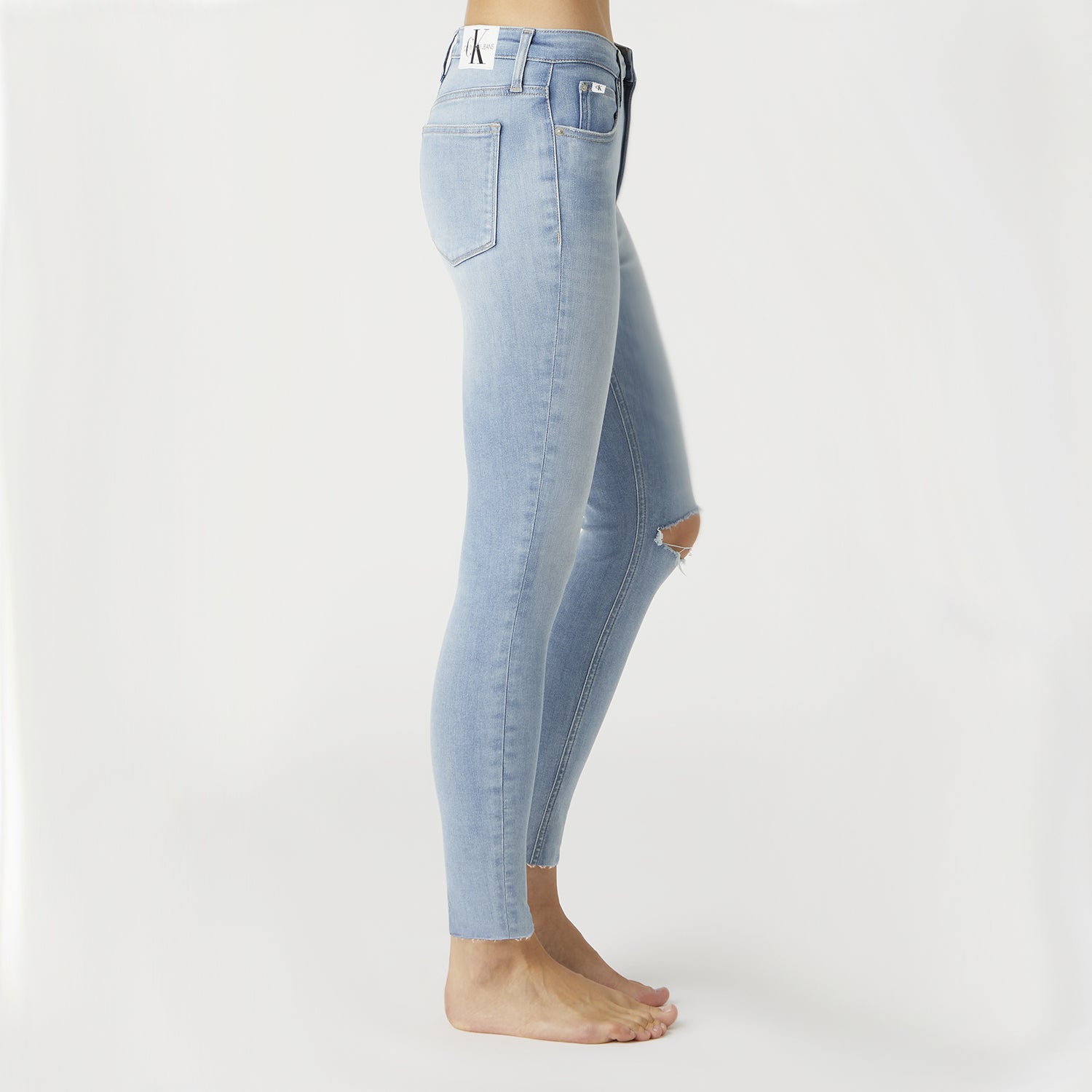 CK Women High Rise Super Skinny Ripped Jean Light Wash