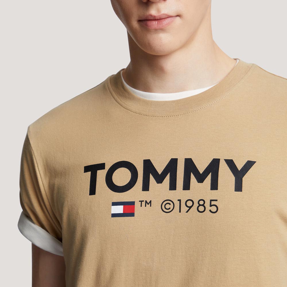 Essential Tommy T-Shirt - Sand