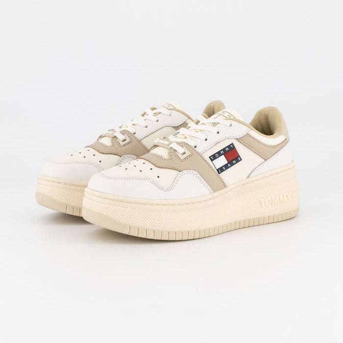 Retro Basketball Flatform Sneakers - White