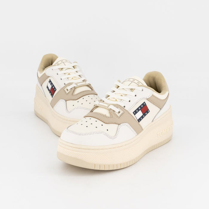 Retro Basketball Flatform Sneakers - White