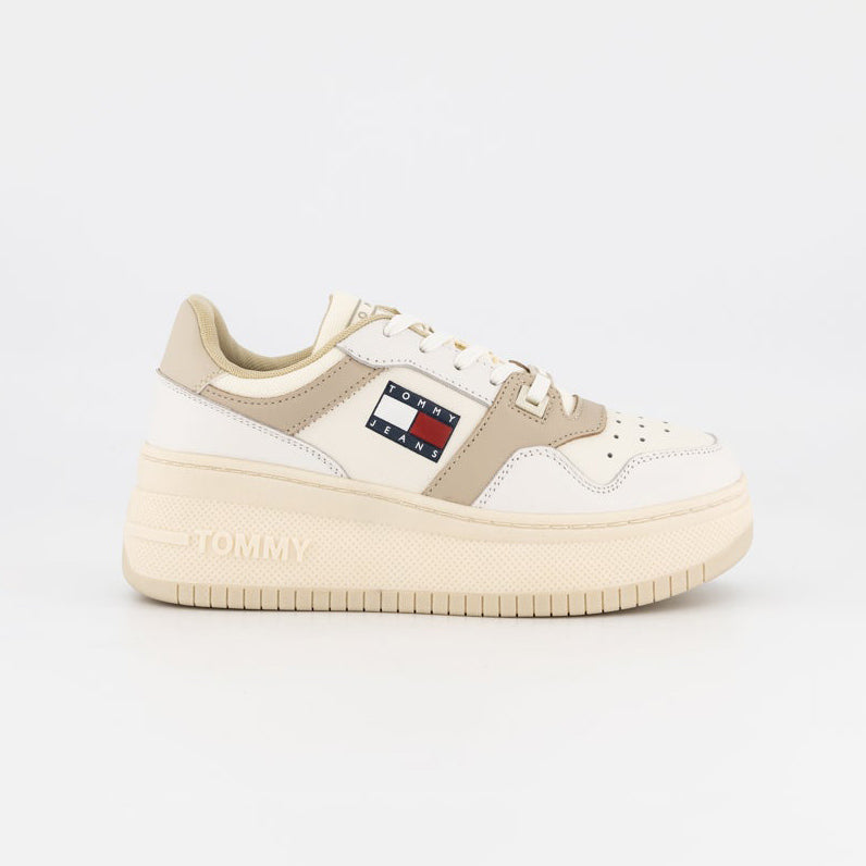 Retro Basketball Flatform Sneakers - White