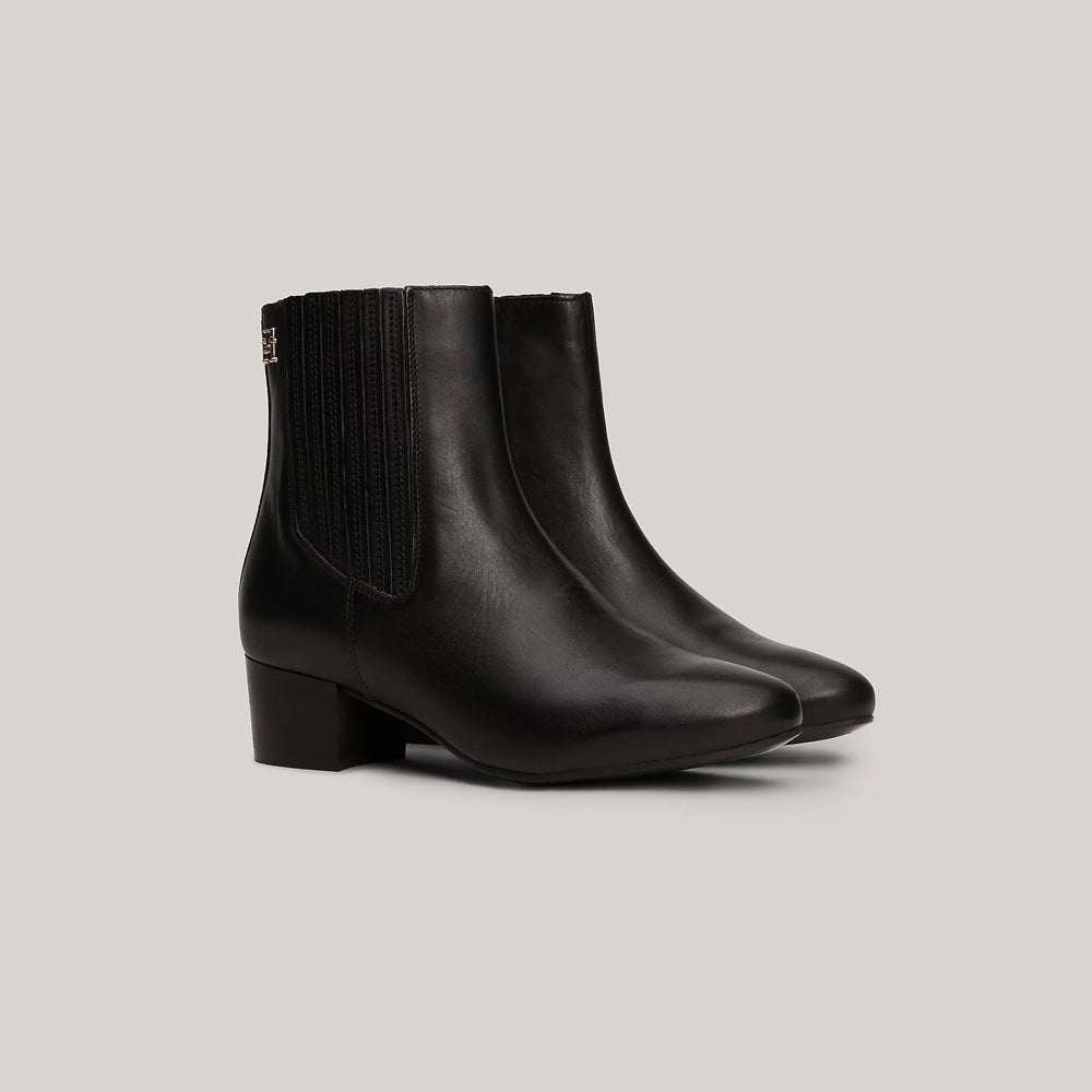 Essential Leather Boot - Black