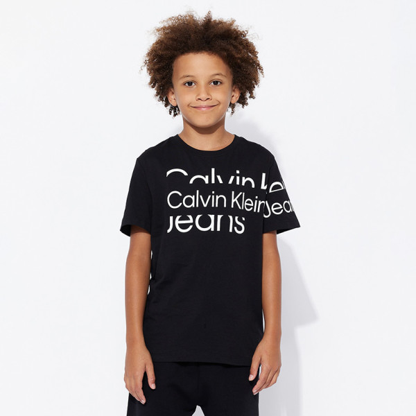 Calvin Klein Boys Boys' Short Sleeve Crew Neck Tee Shirt, Logo Design  Printed All Over : : Clothing, Shoes & Accessories